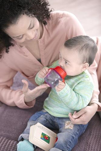 Philips Avent Kubek Niekapek Classic 6m+ 200 ml Różowy 551/03